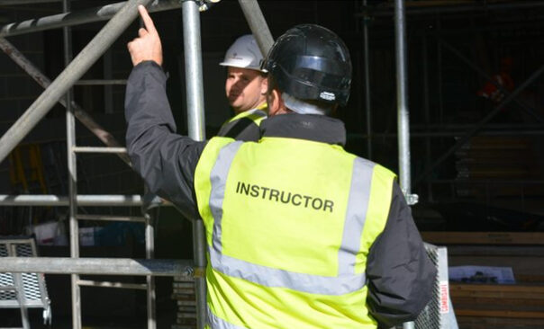 large scaffolding contractor